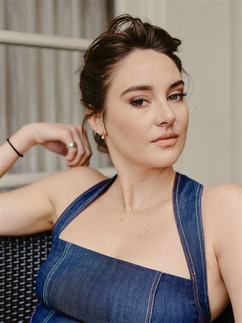 Shailene Woodley Explains Her Nude Scene in Sundance's White Bird in a Blizzard. January 22, 2014. Save. Save. With her hair chopped short from her role in The Fault in Our Stars and a nude scene ...